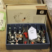 ASSORTED VINTAGE SEWING PARTS