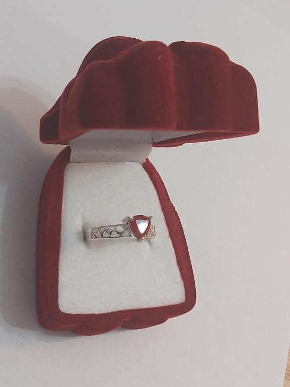 Pretty Silver Agate Ring - Size 7. Value $75