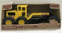 Tonka grader toy in box