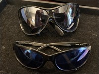 2 PAIRS SUNGLASSES