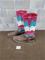 Womens boots size 9.5