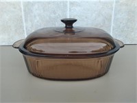 D5) Visions Corning Casserole Dish, small chip