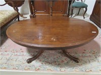 ANTIQUE OVAL COFFEE TABLE