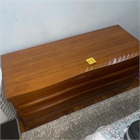 Lane cedar chest with key *see damage in photos*