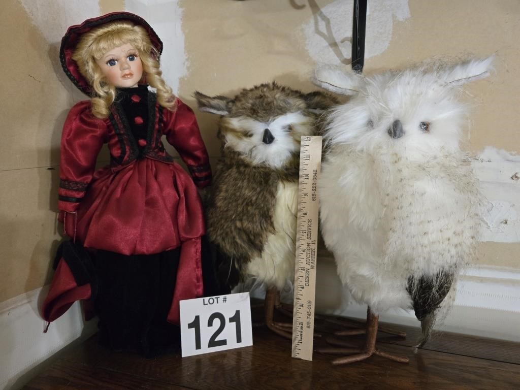 2 OWLS & 1 DOLL