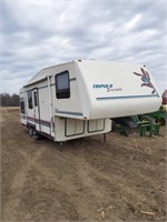 triple e 25 ft fifth wheel trailer 1992