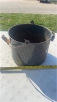 Heavy Granite Speckled Pot w handle