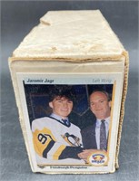 (J) Upper Deck 1990-91 hockey set collector cards
