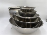 Aluminum Nesting Mixing Bowls & Pan