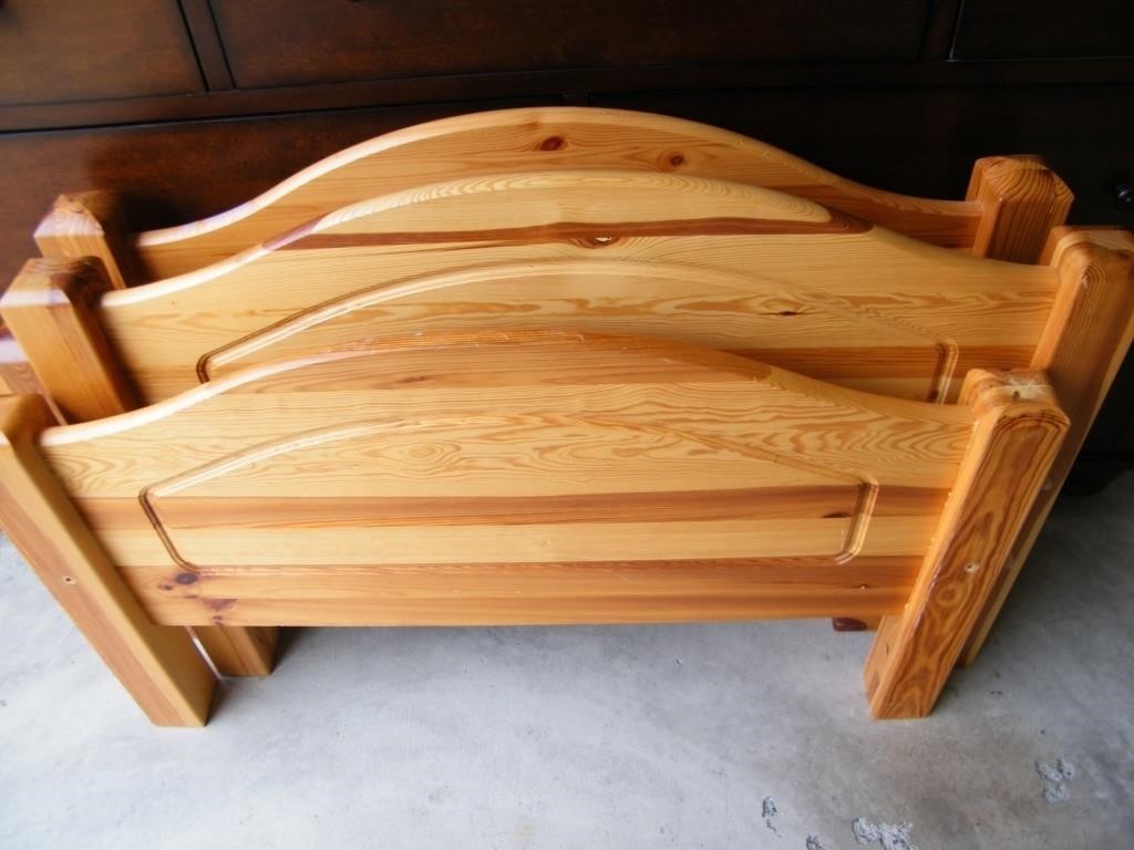 PAIR OF PINE YOUTH BEDS (MATCH LOT #1256)