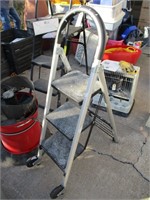 Alum. Folding 3' Step Ladder