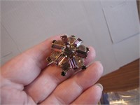Very Pretty Vintage Brooch Pin