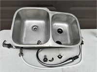 Sink w/hardware