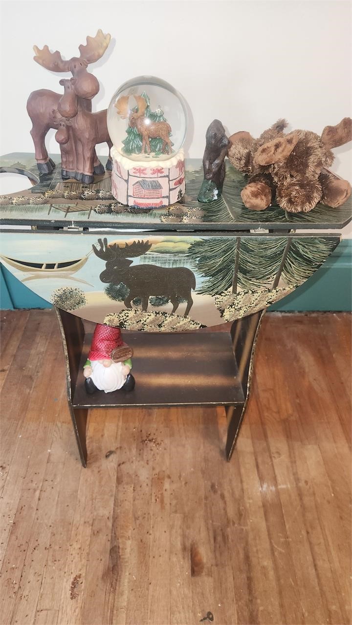 Decorative table & all items