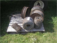 PALLET OF SMOOTH WIRE & BARB WIRE