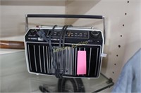 VINTAGE RADIO