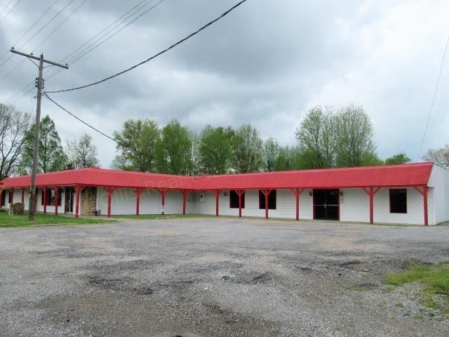 180607 - 8,832 Sq. Ft. Commercial Building & 3 Bedroom Home