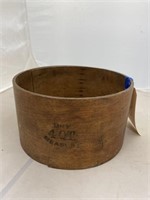 Dry 4 qt measure Made by B Frye & Son