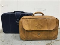 Vintage suitcase pair