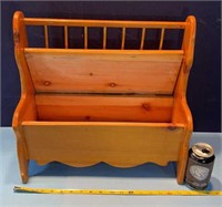 Small pine bench 18x7x16in. Good condition