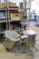 Pearl Drums - Chair with Extras - as is
