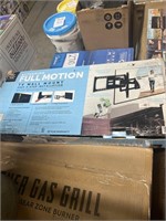 MM full motion extending TV wall mount