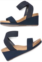 USED $61 (10) Women's Sandals