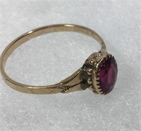 Garnet & 14kt Yellow Gold Ring - Vintage