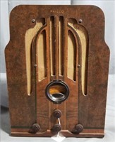 Philco 37-38 Tombstone Radio, Battery Powered