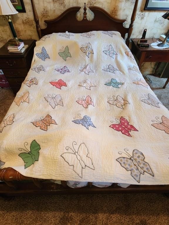 Vintage Butterfly Quilt 5'x7'