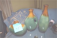Vase trio
