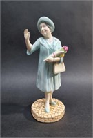 THE QUEEN MOTHER ROYAL DOULTON FIGURINE