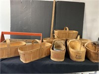 Box of assorted baskets etc- see pictures