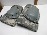 U S Army Knee Pads/New