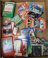 TRAY OF ASSORTED SPORTS CARDS