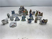 22 OCCUPIED JAPAN PIECES