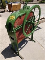 John Deere Corn sheller- 1919 (Great Condition)