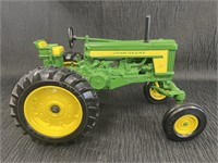 1990 Ertl John Deere 720, Two-Cylinder club