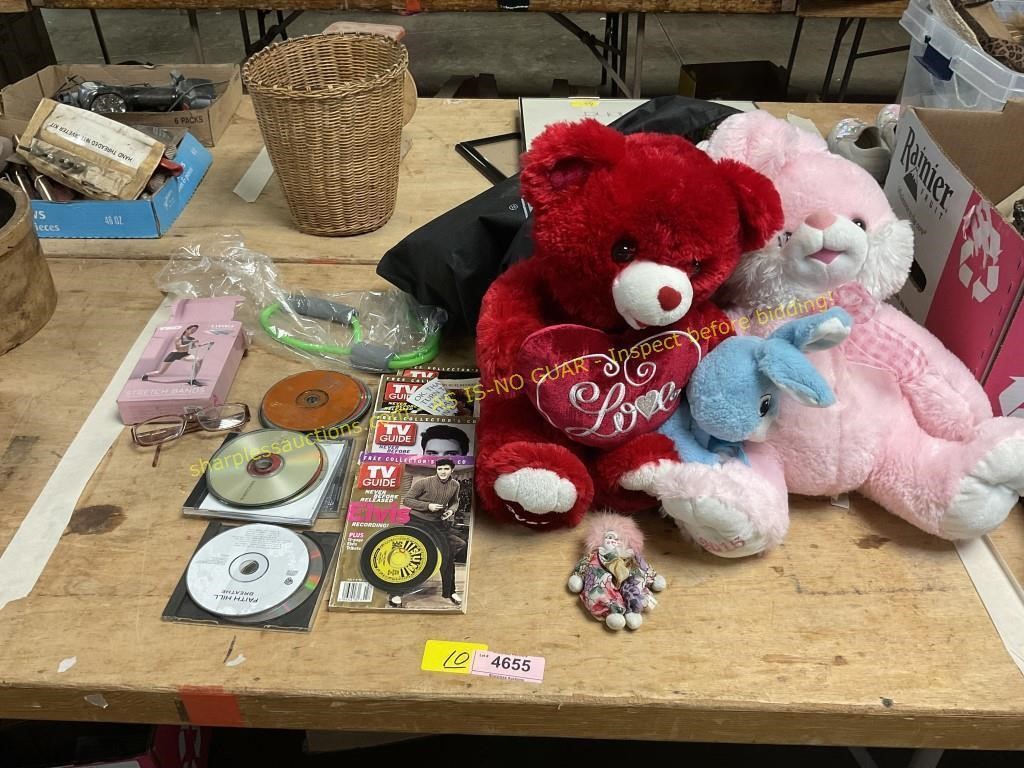 Elvis Tv guides,assorted CDS,stuffed animals,items