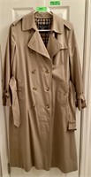 Burberrys’ Ladies Trench Coat size 10 Long with