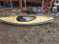 9 foot 6 Inch Kayak Real good Condition