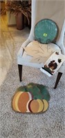 Fall plate, easel, tablecloth, place mats, towel