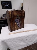 Wooden wine carrying box