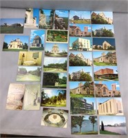 32 postcards many Illinoiss