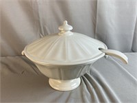 MSE 10'' Tureen with Ladle