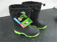 NEW SZ.9 KIDS RUBBER BOOTS  -1 IS MISSSING A LINER