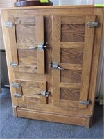 Oak 3 Door Ice Box: Paneled Sides, "Drain Catch"