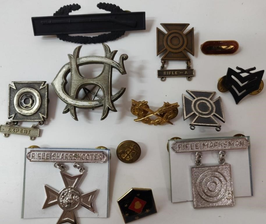 U.S. Military Badges / Pins