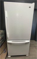 Maytag model MBB1957WEW Bottom Freezer