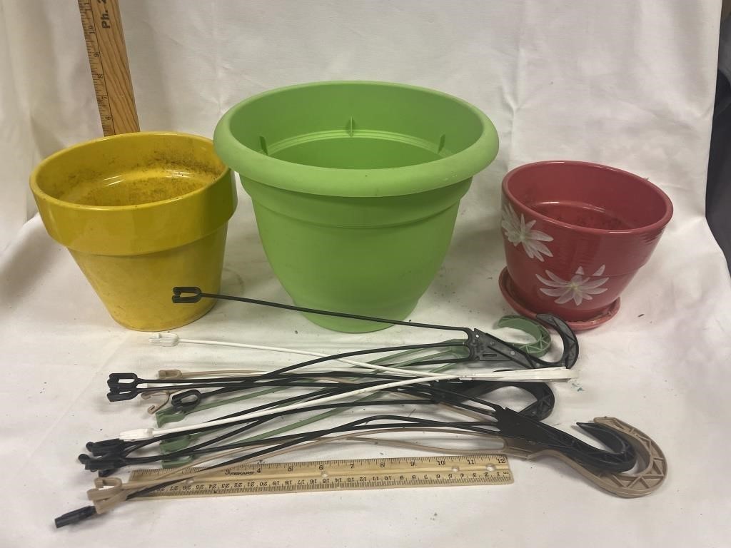 Flower pots and hangers